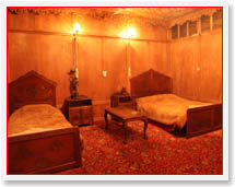 Kashmir Houseboat Tour Packages
