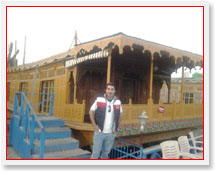 Kashmir Houseboat Tour Packages