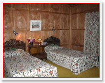 Kashmir Houseboat Tour Packages