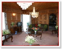 Kashmir Houseboat Tour Packages